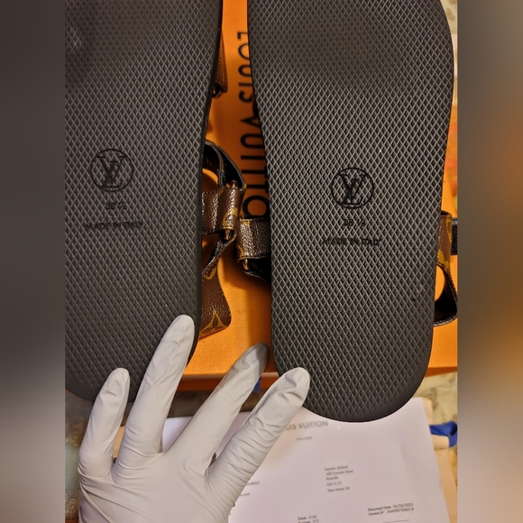 Louis Vuitton LV Sunset Sandal - Picture 3 of 12